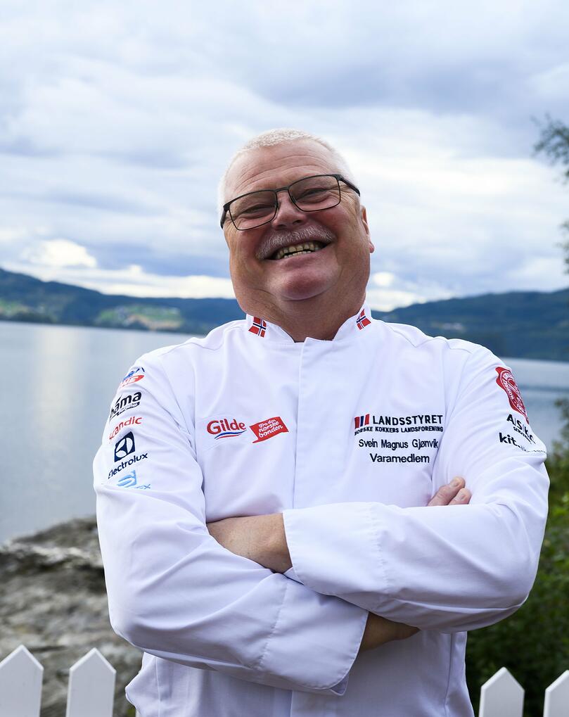 Svein Magnus Gjønvik ute ved kysten